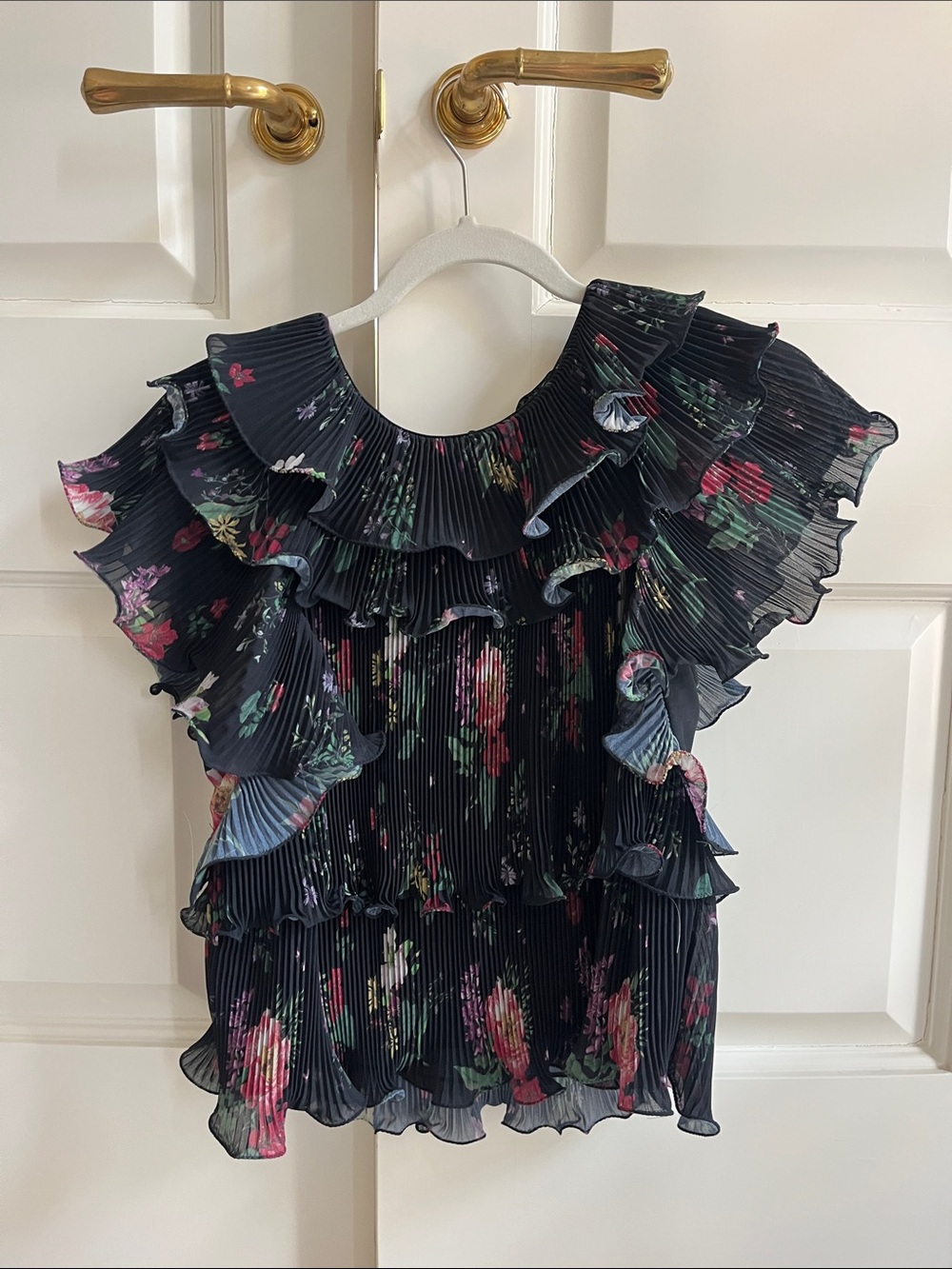 AMUR Black Pleated Floral Ruffle Blouse